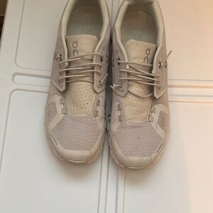 ON Running Beige Sneakers